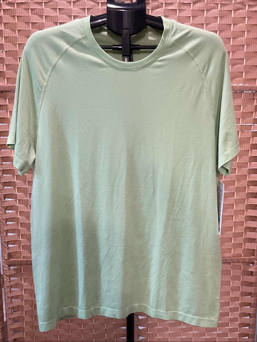 lululemon athletica Men's Metal Vent Tech Short Sleeve Tee in KRSH